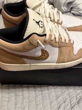 Nike Air Jordan 1 Low — White and Tan Suede size 11.5 Like New w/ Box